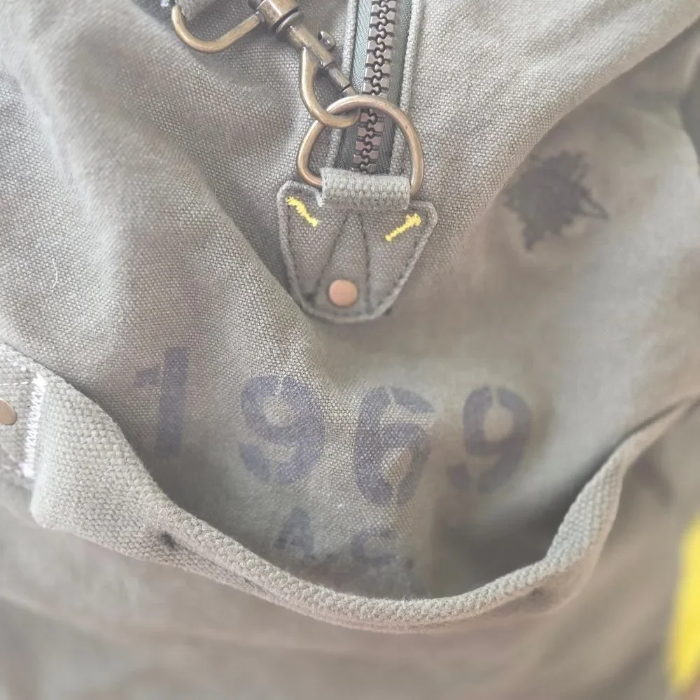 Vintage GAP DUFFEL BAG HUGE Shoulder Strap ODG Army Green Military Grunge